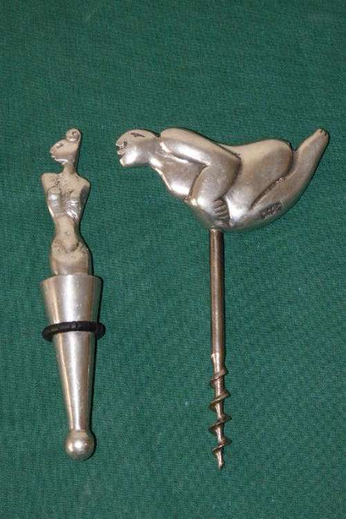 AN AWESOME ORIGINAL HALLMARKED CARROL BOYES CORKSCREW AND WINE STOPPER SET