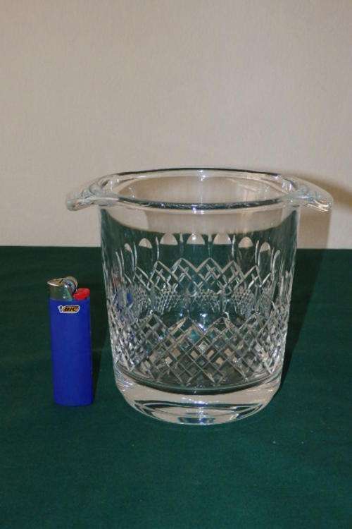 AN EXQUISITE LEAD CUT CRYSTAL ICE BUCKET WITH "TURN-DOWN" HANDLES IN PRISTINE CONDITION