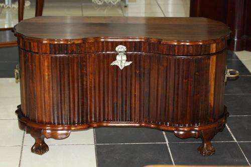 ABSOLUTELY STUNNING, BEAUTIFUL VINTAGE KIDNEY SHAPE KIST c/w AMAZING DETAIL - FANTASTIC CONDITION!!!