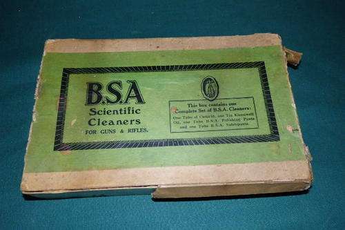 A RARE ANTIQUE BOX OF "B.S.A. SCIENTIFIC CLEANERS FOR GUNS AND RIFLES" - AN AWESOME COLLECTORS SET