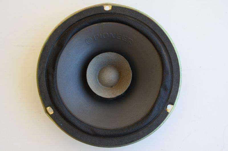 A FANTASTIC PIONEER MODEL TS-G1610 120W, 4 OHMS CAR SPEAKER IN WORKING CONDITION