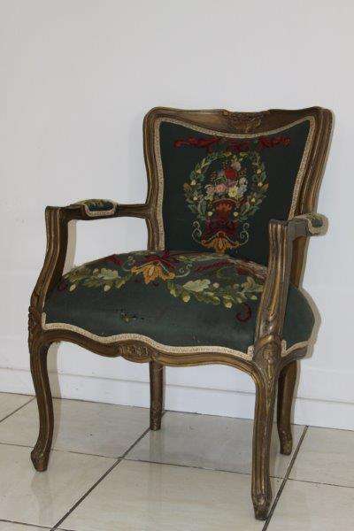 WOW!!! AN EXQUISITE SOLID ANTIQUE ROCOCO STYLE CARVED CHAIR FOR RESTORATION!!!