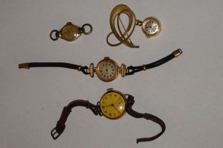 *** JOB LOT *** A COLLECTION OF FOUR VINTAGE LADIES WATCHES IDEAL FOR A WATCHMAKER'S REPAIRS