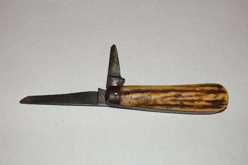 AN EXQUISITE ANTIQUE "iXL GEORGE WOSTENHOLM" 2 BLADE STAG HORN POCKET KNIFE