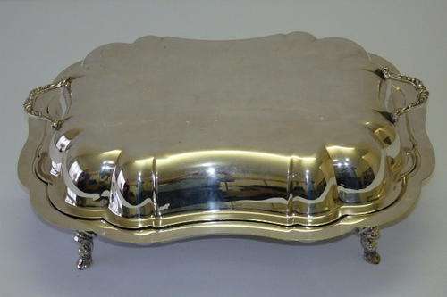 AN EXQUISITE "LARGER" VINTAGE EMESS OF USA SILVER PLATED LIDDED SERVING DISH ON FEET