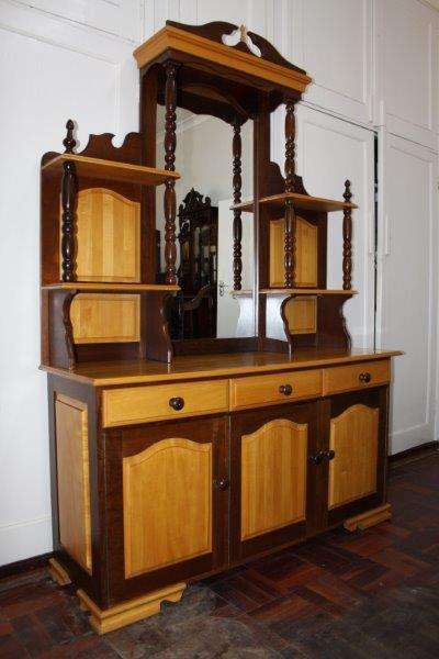 AN EXQUISITE SOLID YELLOWWOOD & IMBUIA SIDE SERVER DISPLAY CABINET!!! EXQUISITE FURNITURE!!!