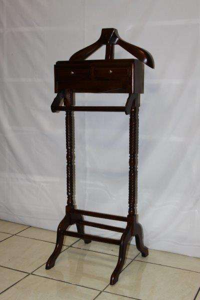 AN EXQUISITE 'MR JEEVES' DUMB VALET CLOTHING STAND IN EXCELLENT CONDITION!!! THIS ONE IS FANTASTIC!!