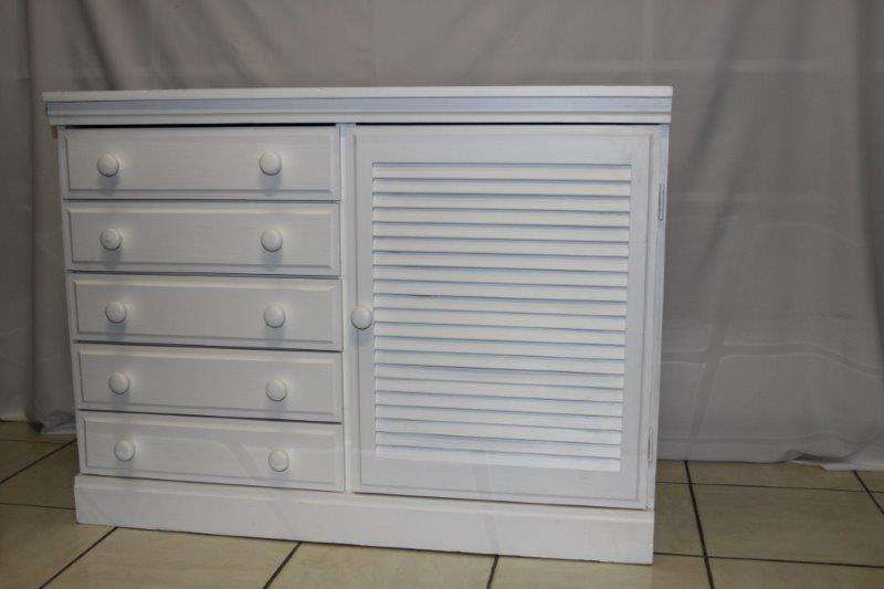 EXQUISITE SOLID WOOD COMPACTUM CHANGING TABLE c/w 5 DRAWS - PERFECT, FUNCTIONAL BABY FURNITURE