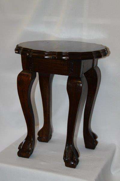 A STUNNING SOLID IMBUIA BALL & CLAW DISPLAY / SIDE TABLE IN EXCELLENT CONDITION! THIS HEAVY!!!