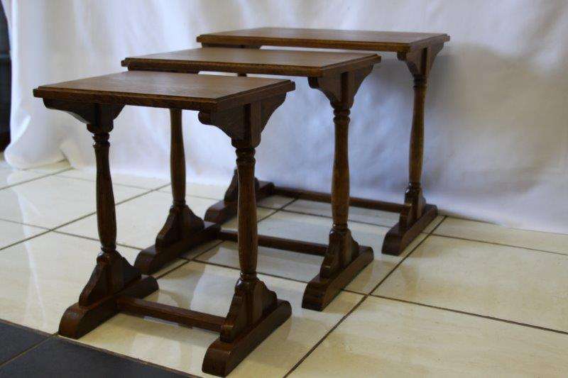 WOW!!! 3 GORGEOUS SOLID OAK STACK SIDE TABLES IN PRISTINE CONDITION!!! STUNNING FURNITURE! bid/ea