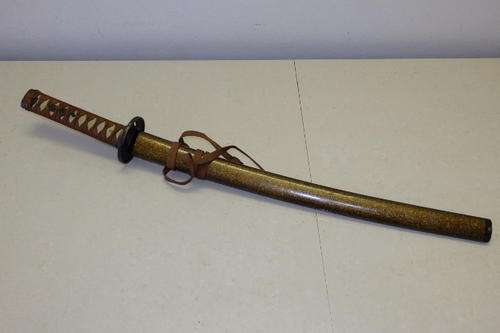 A STUNNING JAPANESE "WAKIZASHI" SWORD IN IT'S ORIGINAL SHEATH USED BY THE SAMURAI OF OLD
