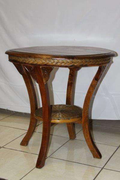 WOW!!! A GORGEOUS, LARGE ROUND OCCASIONAL DISPLAY TABLE!!! THIS IS VERY BEAUTIFUL FURNITURE!