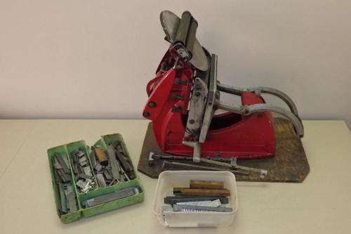 A FANTASTIC ENGLISH MADE ADANA "EIGHT-FIVE" PRINTING MACHINE WITH PRINTING SPACERS AND MORE