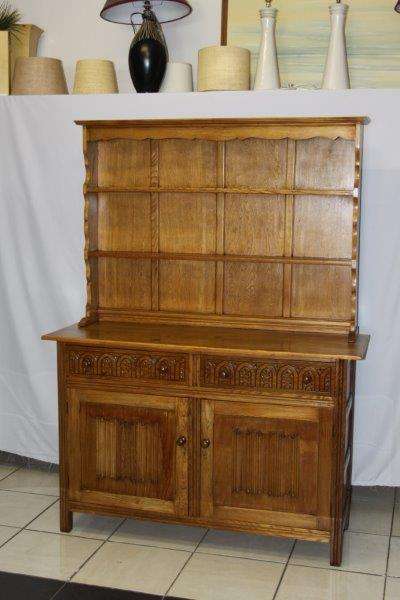 AN EXQUISITE VINTAGE OAK WELSH DISPLAY DRESSER IN EXCELLENT CONDITION - STUNNING FURNITURE!!!