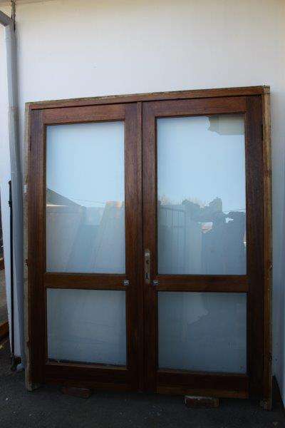 STUNNING TOP QUALITY DOUBLE 1700mm WOOD & GLASS DOORS & FRAME IN EXCELLENT CONDITION!!! AWESOME!!!