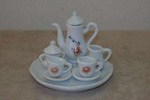 A FANTASTIC VINTAGE 10 PIECE HAND MADE WHITE PORCELAIN "DOLLS HOUSE" TEA SET WITH PINK FLOWERS