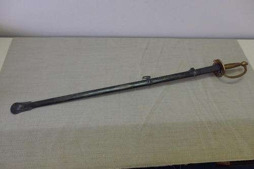 AN AWESOME VINTAGE FRENCH INFANTRY SWORD WITH AN AMAZING BRASS GRIP AND A METAL SCABBARD