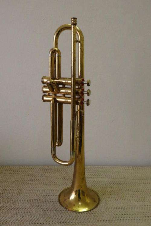 AN AWESOME VINTAGE (1960's 1970's) GRAFTON OF ENGLAND BRASS PLATED STANDARD TRUMPET