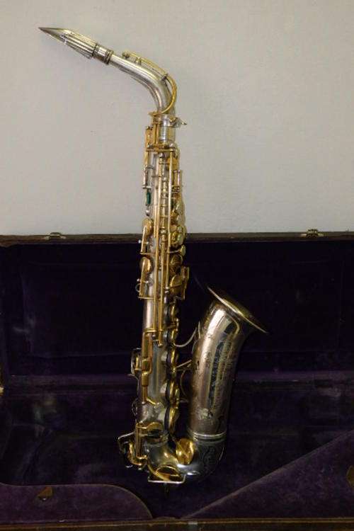 A SPECTACULAR RARE ANTIQUE SIGNED HENRI SELMER (SILVER & GOLD) CIGAR CUTTER SUPER SAX ALTO SAXOPHONE
