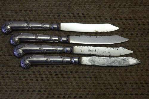 AN AMAZING SET OF FOUR ANTIQUE THOMAS TURNER & Co OF ENGLAND ENCORE SILVER PLATED MEAT KNIVES