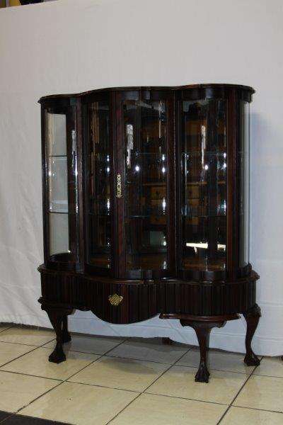EXQUISITE ANTIQUE SHOWCASE c/w CURVED GLASS, CURVED MIRROR & STUNNING DETAIL! MAGNIFICENT FURNITURE