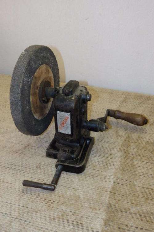 AN AWESOME TABLE MOUNTABLE BODMANN OF GERMANY MANUAL GRINDER/ GRINDING STONE