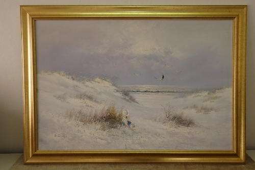 A STUNNING ORIGINAL OIL ON BOARD PAINTING OF A YOUNG GIRLS SITTING ON THE BEACH WATCHING THE WAVES