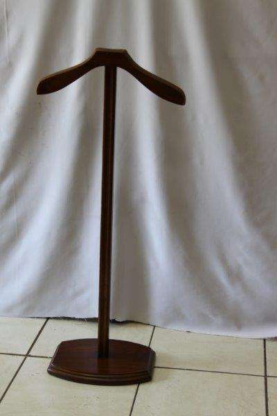 AN EXQUISITE SIMPLE 'MR JEEVES' DUMB VALET CLOTHING STAND IN GREAT CONDITION!!!