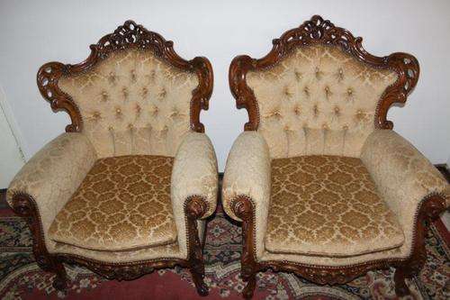 A MAGNIFICENT PAIR OF GORGEOUS LOUNGER CARVED CHAIRS IN PRISTINE CONDITION! EXQUISIT FURNITURE! WOW!