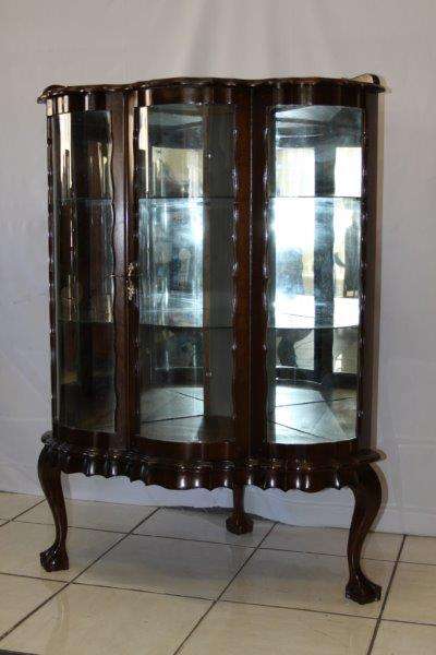 EXQUISITE ANTIQUE CURVED GLASS CORNER SHOWCASE c/w STUNNING DETAIL & INTERIOR DECORATIVE LIGHTING!!!