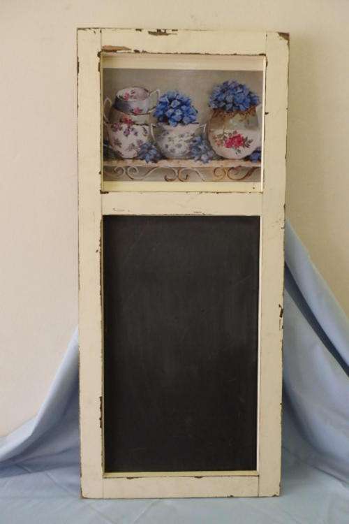 A FANTASTIC VINTAGE LOOK "WHITE-WASHED" FRAME KITCHEN REMINDER BLACKBOARD