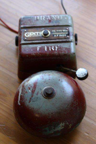INCREDIBLY RARE VINTAGE GENTS of LEICESTER 12v FIRE ALARM BELL IN GOOD CONDITION & WORKS PERFECTLY!!
