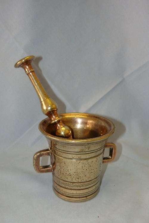 A STUNNING HEAVY SOLID BRASS & COPPER PESTLE AND MORTAR - IDEAL FOR ANYONE INTO FRESH HERBS & SPICES