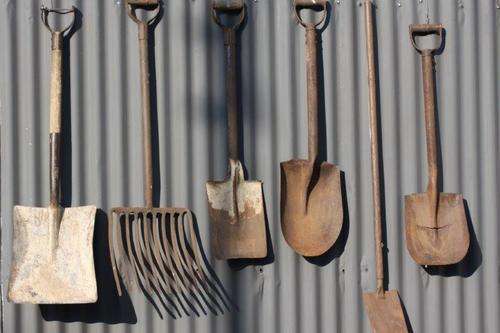 RARE ANTIQUE LASHER (and others) SHOVELS & PITCH FORK TOTALLY ORIGINAL AND TOTALLY AWESOME! bid/item