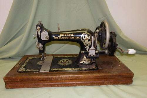 A SUPERB VINTAGE (c1937) RARE GERMAN MADE ROSSMANN "WIZARD" BLACK & GOLD HAND CRANKED SEWING MACHINE