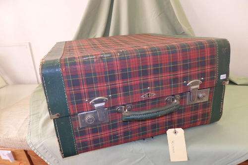 A STUNNING AUTHENTIC VINTAGE "BEL-AIR" TRAVEL TRUNK WITH FOLD-UP HANGERS AND STORAGE COMPARTMENTS