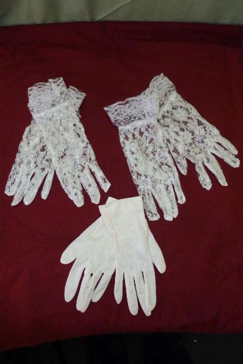 THREE EXQUISITE PAIRS OF LADIES "FORMAL" GLOVES INCLUDING TWO VERY PRETTY LACE PAIRS