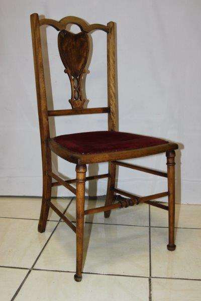 AN AWESOME SOLID HIGH BACK DECORATIVE CHAIR FOR RESTORATION!!! STUNNING!!!