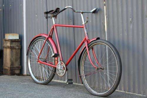 WOW! A STUNNING COLLECTABLE 1962 VINTAGE RALEIGH "DIK WIEL" BICYCLE IN GREAT CONDITION FOR THE AGE!!