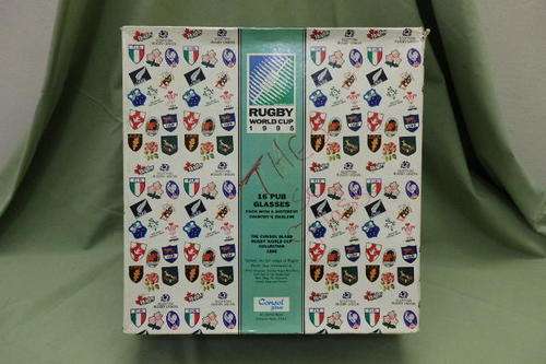 AN INCREDIBLE BOXED SET OF x16 - 1995 WORLD CUP RUGBY GLASSES WITH DIFFERENT COUNTRIES EMBLEMS