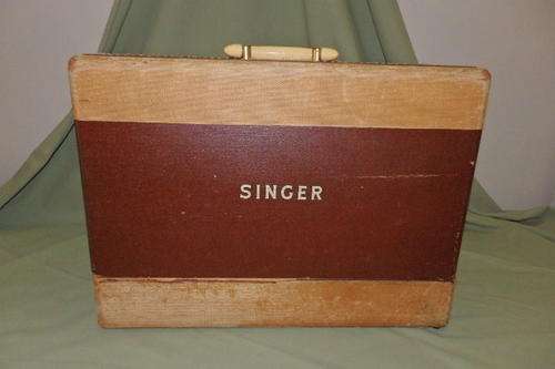 AN INCREDIBLE VINTAGE (1956) ELECTRIC SINGER SEWING MACHINE IN ITS ORIGINAL HARD BOX & INSTRUCTIONS