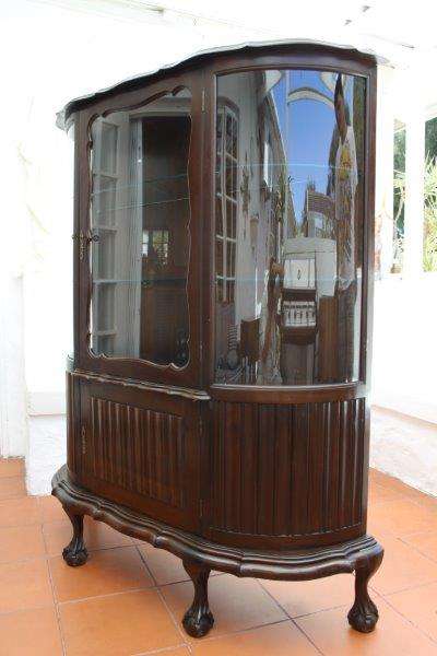 A STUNNING ANTIQUE CURVED GLASS DETAILED DISPLAY SHOWCASE CABINET!!! BEAUTIFUL FURNITURE!!!