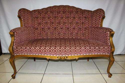A MAGNIFICENT GORGEOUS SOLID OAK VICTORIAN LOUNGER COUCH IN PRISTINE CONDITION! EXQUISITE FURNITURE!