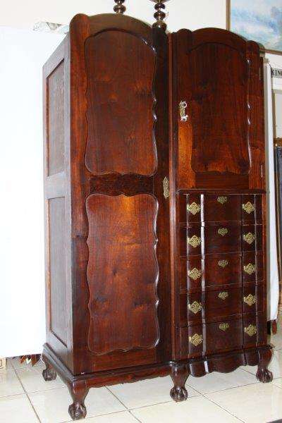 A MAGNIFICENT SOLID IMBUIA 2-DOOR WARDROBE w 5 DRAWERS IN FANTASTIC CONDITION!!! AWESOME!!!!!!!!!!!!
