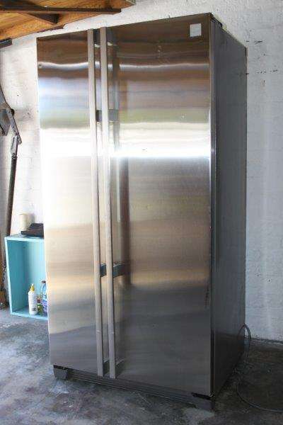 AEG SANTO SILVER DOUBLE DOOR FRIDGE / FREEZER! STUNNING & IN GREAT CONDITION!!! BARGAIN!!!