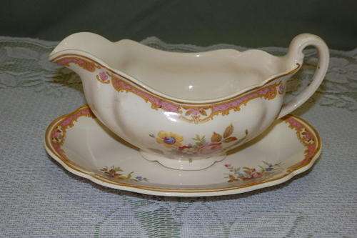 AN AWESOME ANTIQUE JOHNSON BROS "VICTORIAN" SERIES, BOSCOMBE PATTERN PLATED GRAVY BOAT