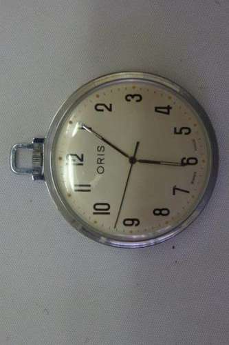 A BEAUTIFUL VINTAGE SWISS MADE "ORIS" CHROMED GENTS WIND-UP POCKET WATCH IN WORKING CONDITION