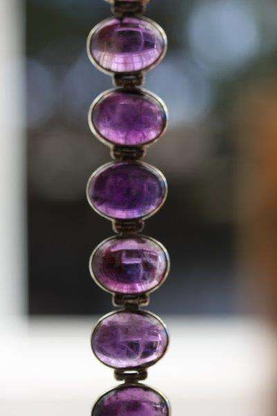 AN EXQUISITE DESIGNER STERLING SILVER & AMETHYST BRACELET WITH BEAUTIFUL DETAIL!!! WOW!!!