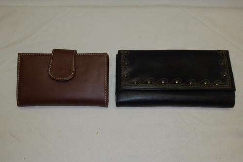 TWO AWESOME ASSORTED LADIES PURSES/ WALLETS INCL A CARD WALLET IN EXCELLENT CONDITION bid/wallet