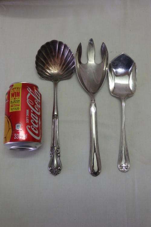 THREE AWESOME ASSORTED VINTAGE SILVER PLATED SERVING SPOONS IN GREAT CONDITION bid/spoon